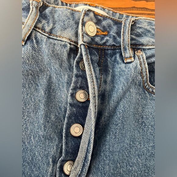 Dynamite Gisele straight leg button-fly cut off jean - Picture 5 of 6